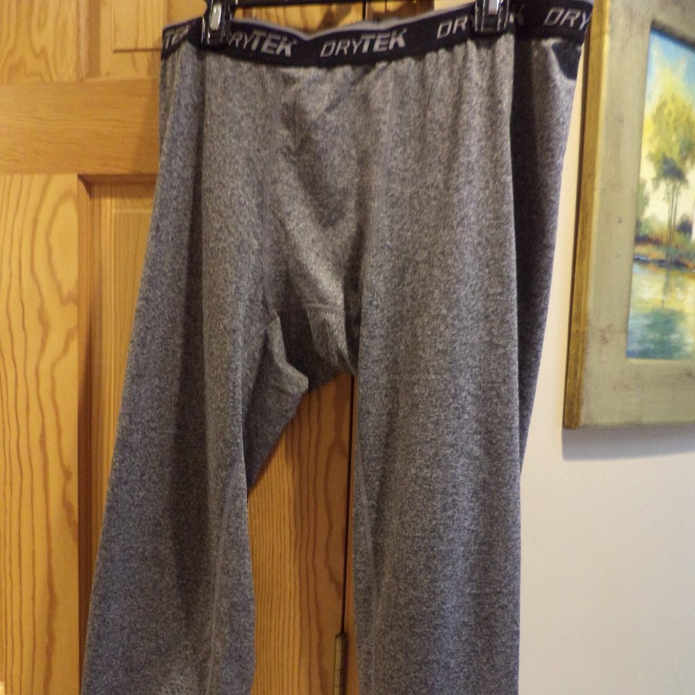 TEK GEAR DRYTEK   Base Layer Pants  88% Polyester 14% Spandex  Size:  XX Large